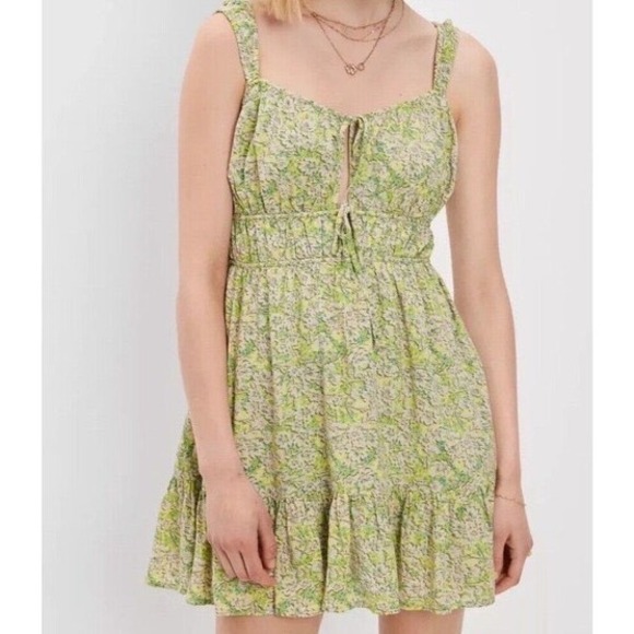 American Eagle Outfitters Dresses & Skirts - American Eagle Green Floral Mini Dress XL Tie Front Smocked Ruffle Fairycore